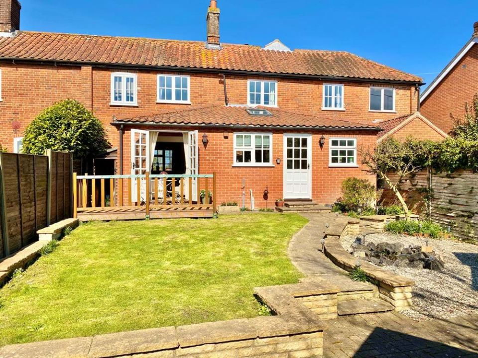 Whistle Stop Cottage Visit Norfolk