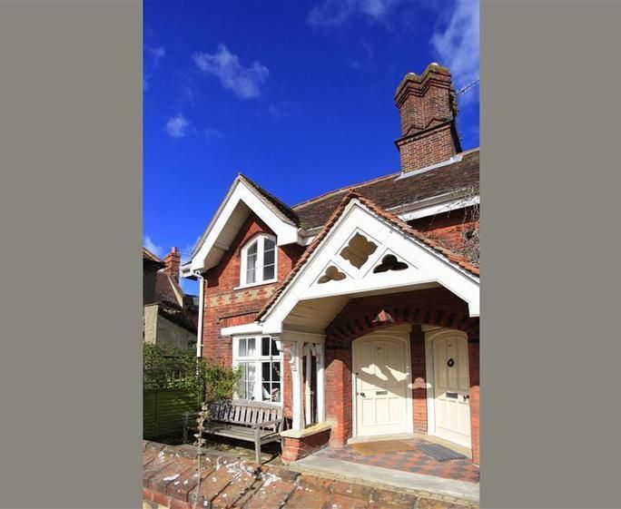 47 Daphne Road Visit East of England