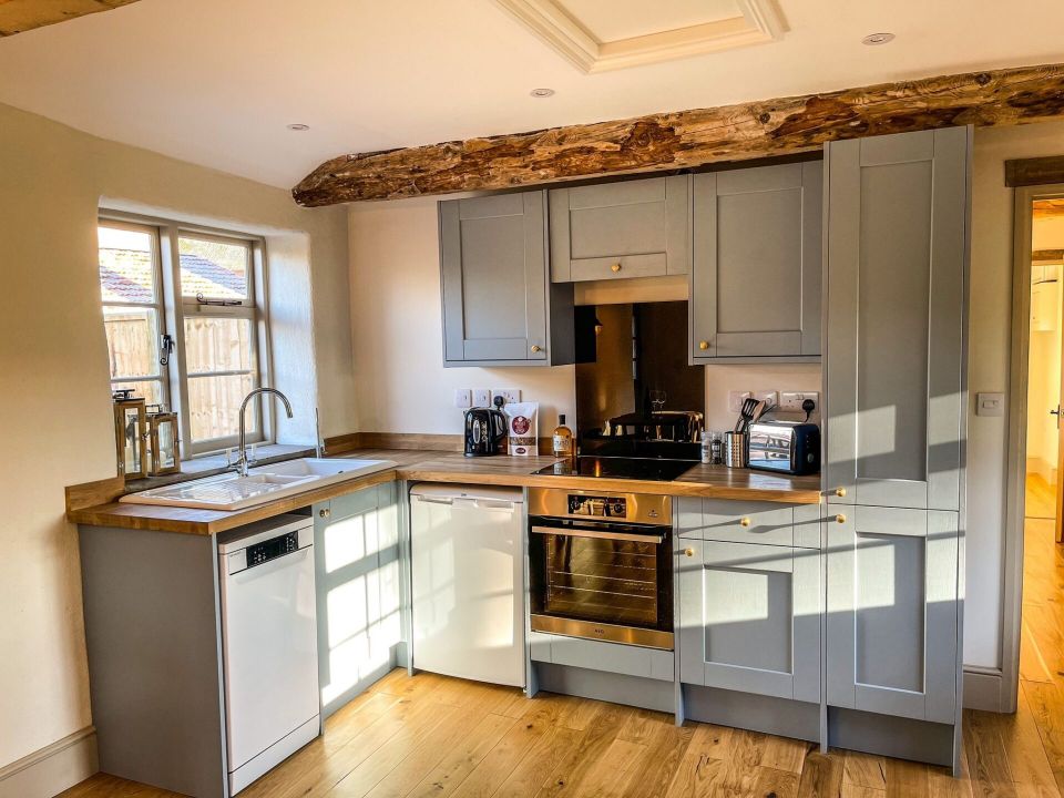 Arthur's Cottage, Raynham Estate Visit Norfolk